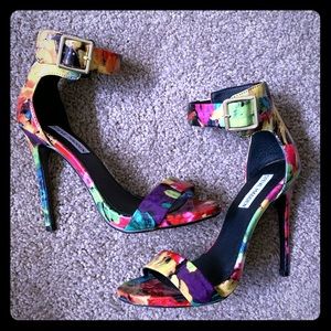 Unworn Multi-color Steve Madden Heels